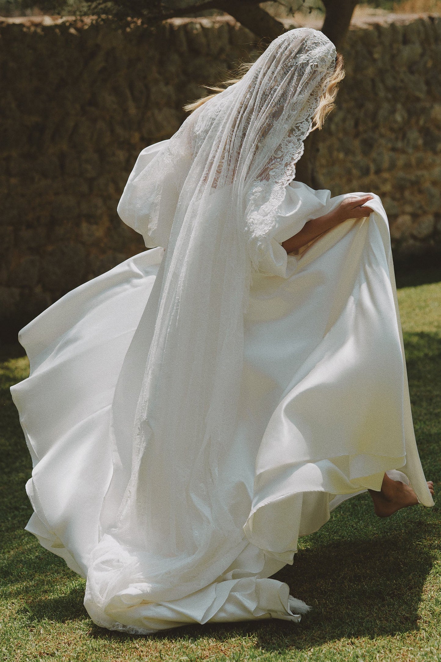 Alchemy Mantilla Veil