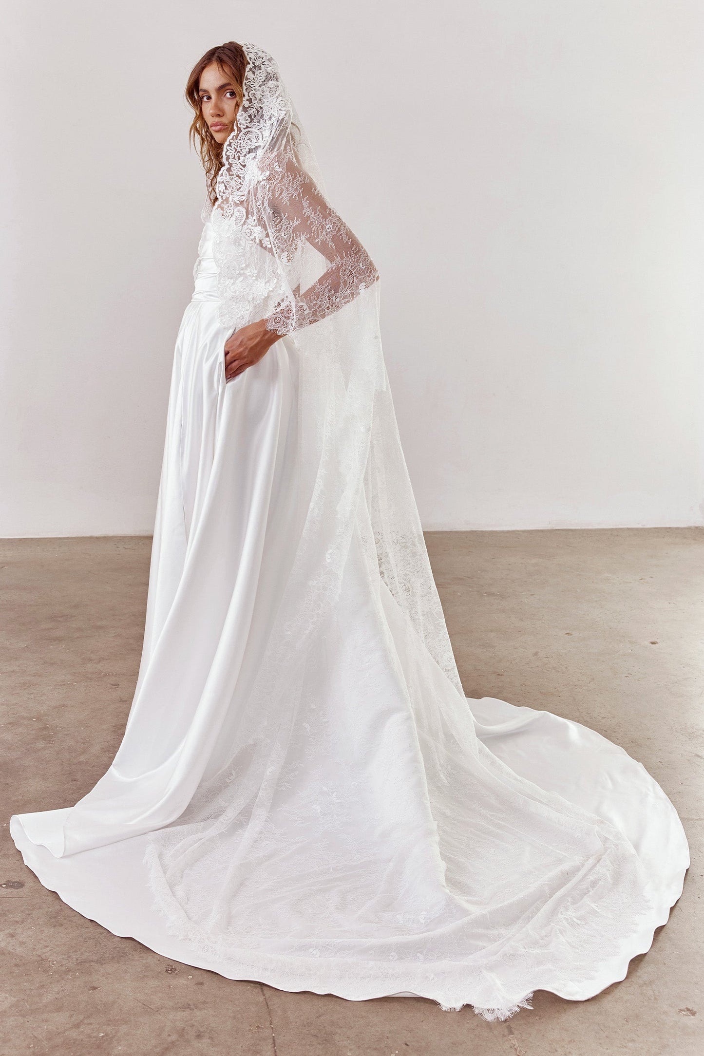 Alchemy Mantilla Veil