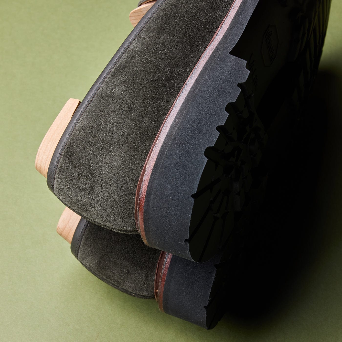 Boston 2 Earth Green Suede