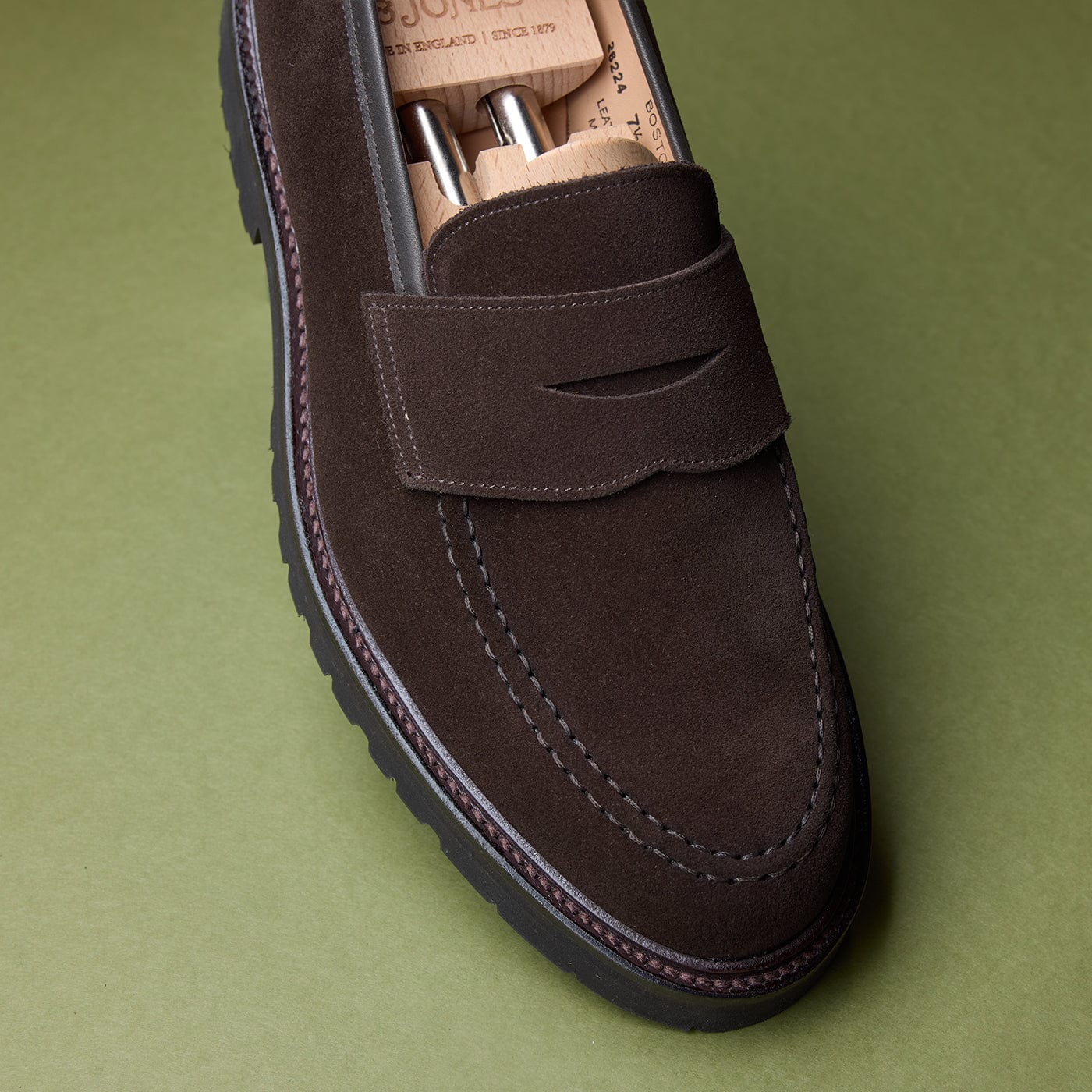 Boston 2 Dark Oak Suede